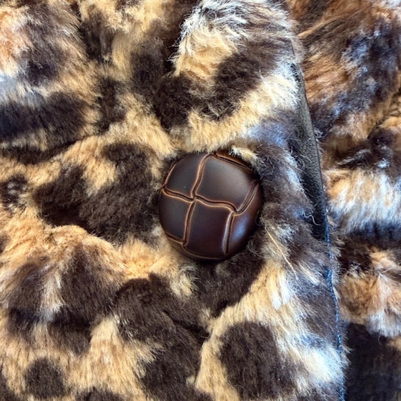 Brown Leopard Faux Fur Jacket by I.MADELINE - Picture 3 of 10